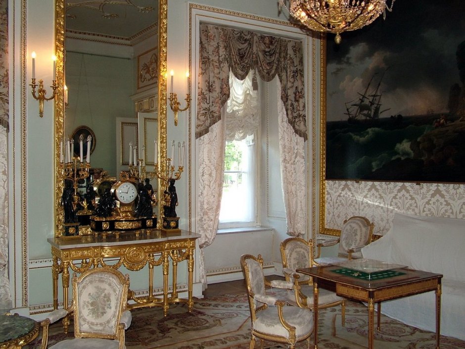 Зал мира Павловского дворца