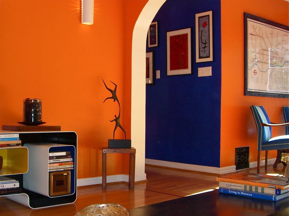 Оранжевая краска для стен