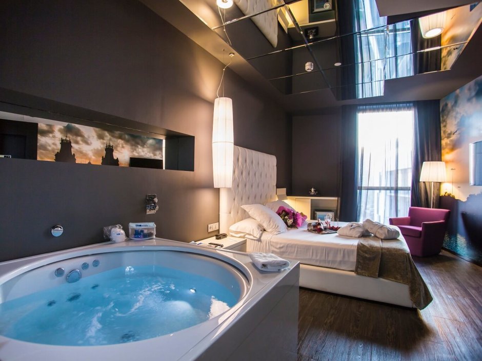 Красивые комнаты баня с джакузи