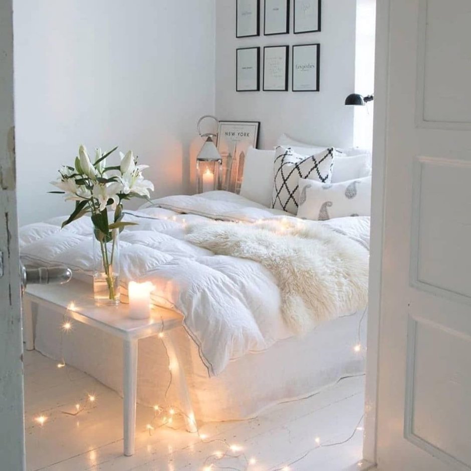 Декор свечами в спальне