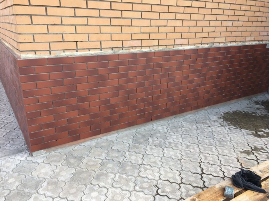 Крепление керамогранита на фасад