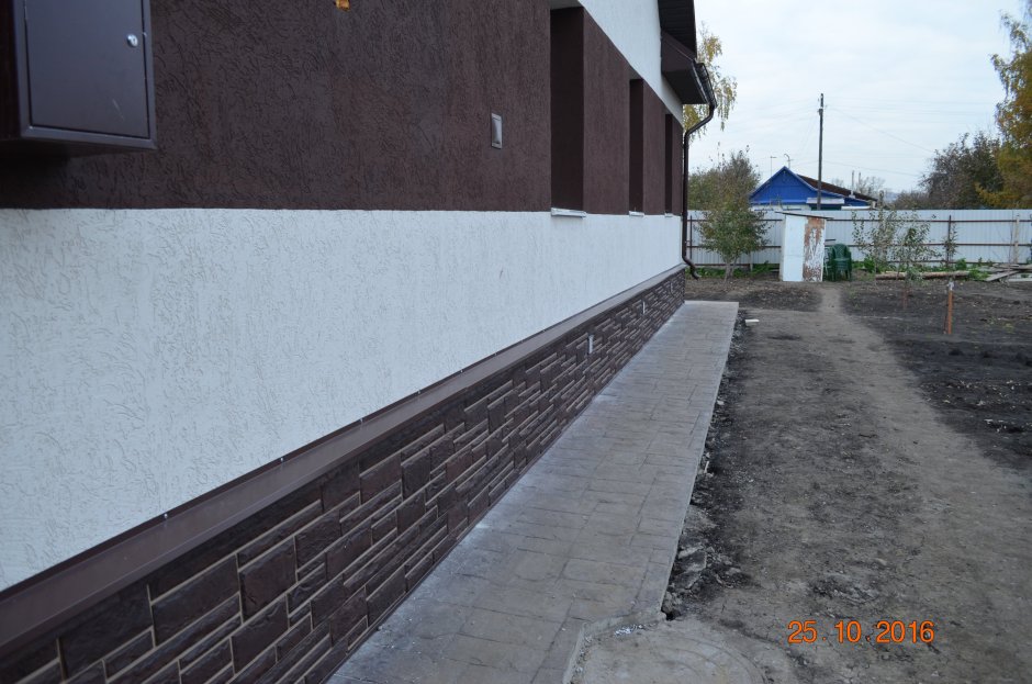 Цоколь профлист белый камень