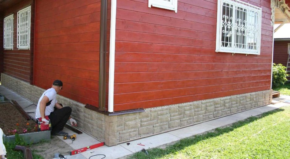 Отделка фундамента