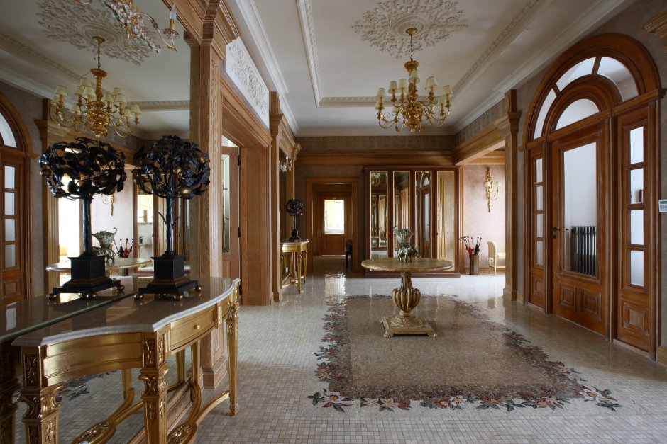 Староанглийский особняк, интерьер холла