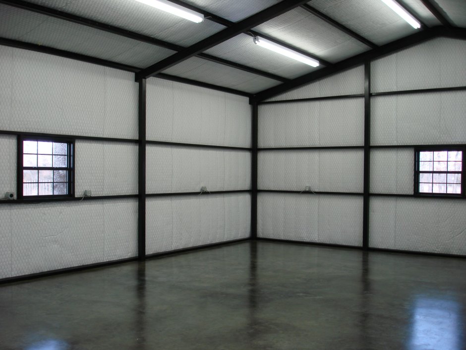 Бело красный интерьер гаража