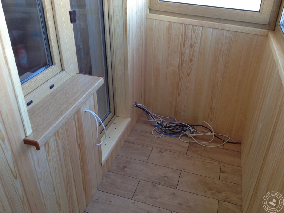 ПВХ плитка на балкон