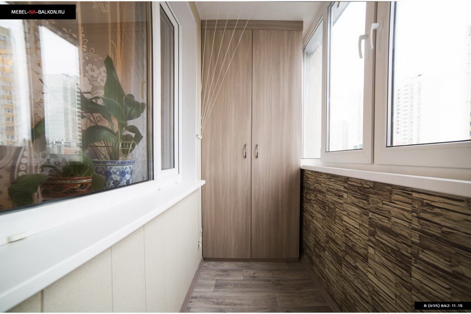 Балкон обшитый деревом