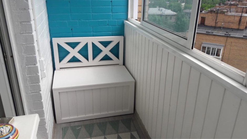 Rustic Pallet Wood balcony