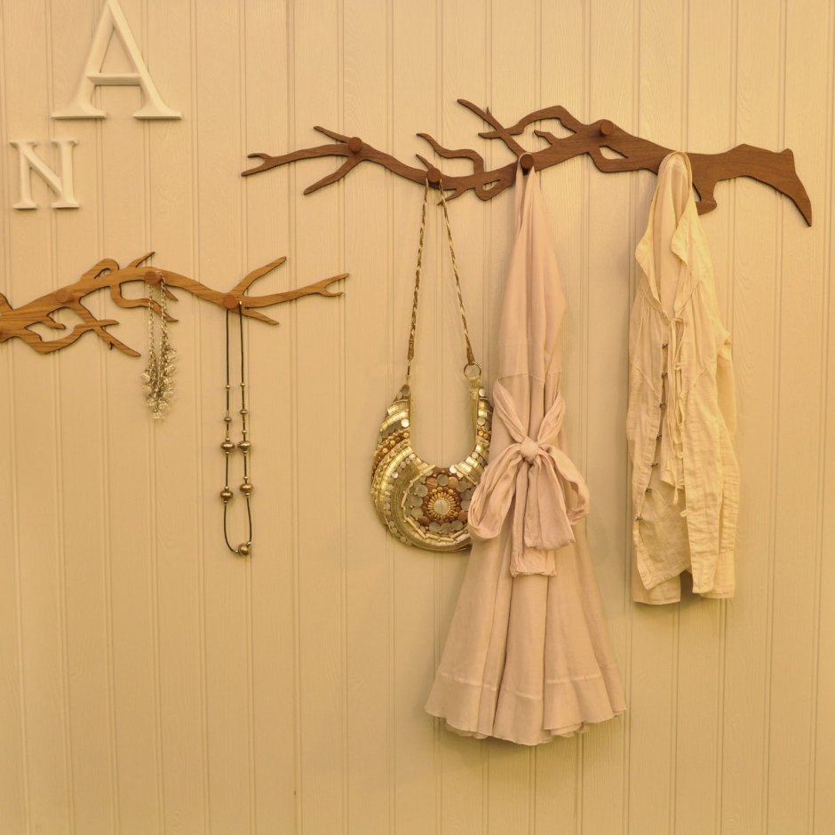 Крючки для одежды из дерева