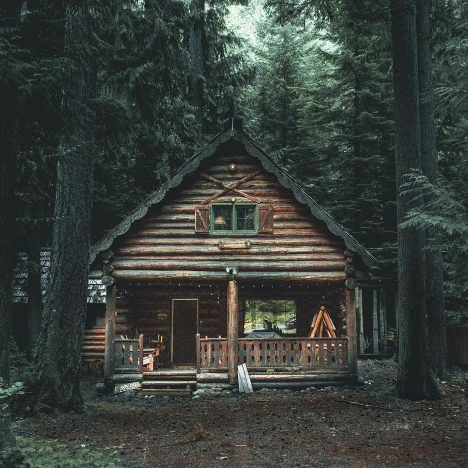 Красивый домик ведьмы