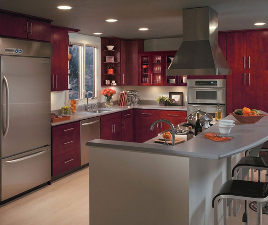 Бордовый цвет на кухне в сером интерьере