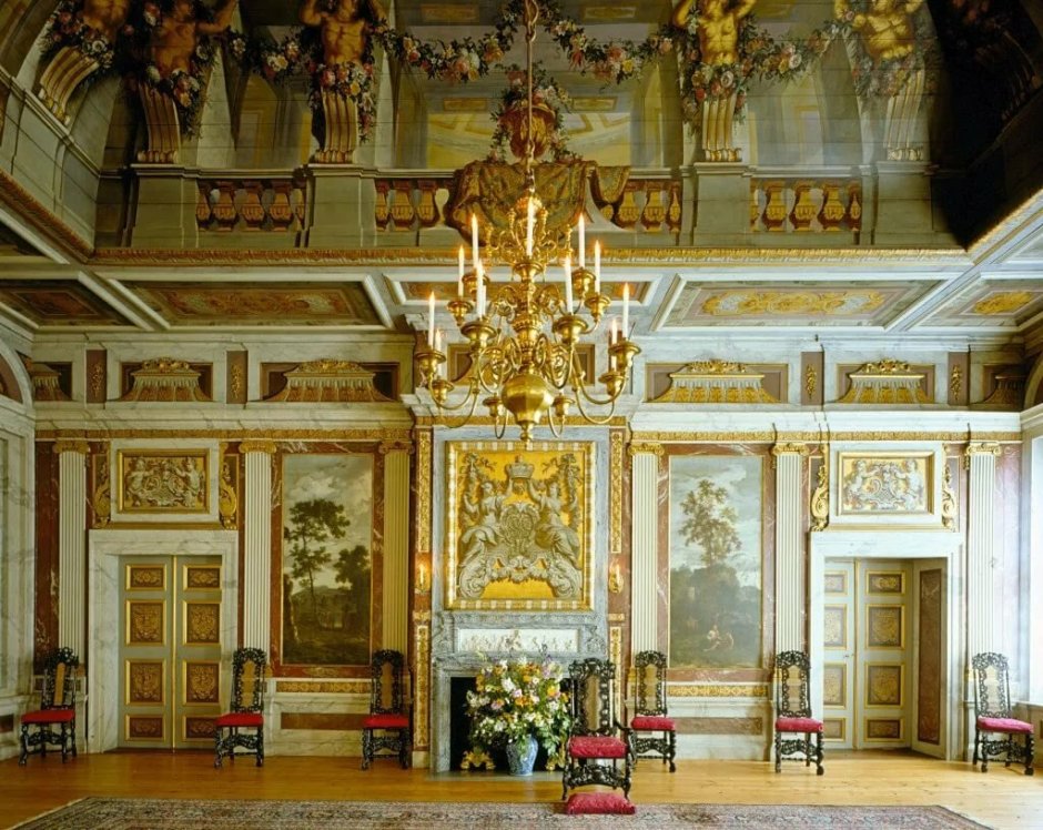 Интерьер дворец во-Ле-Виконт Франция