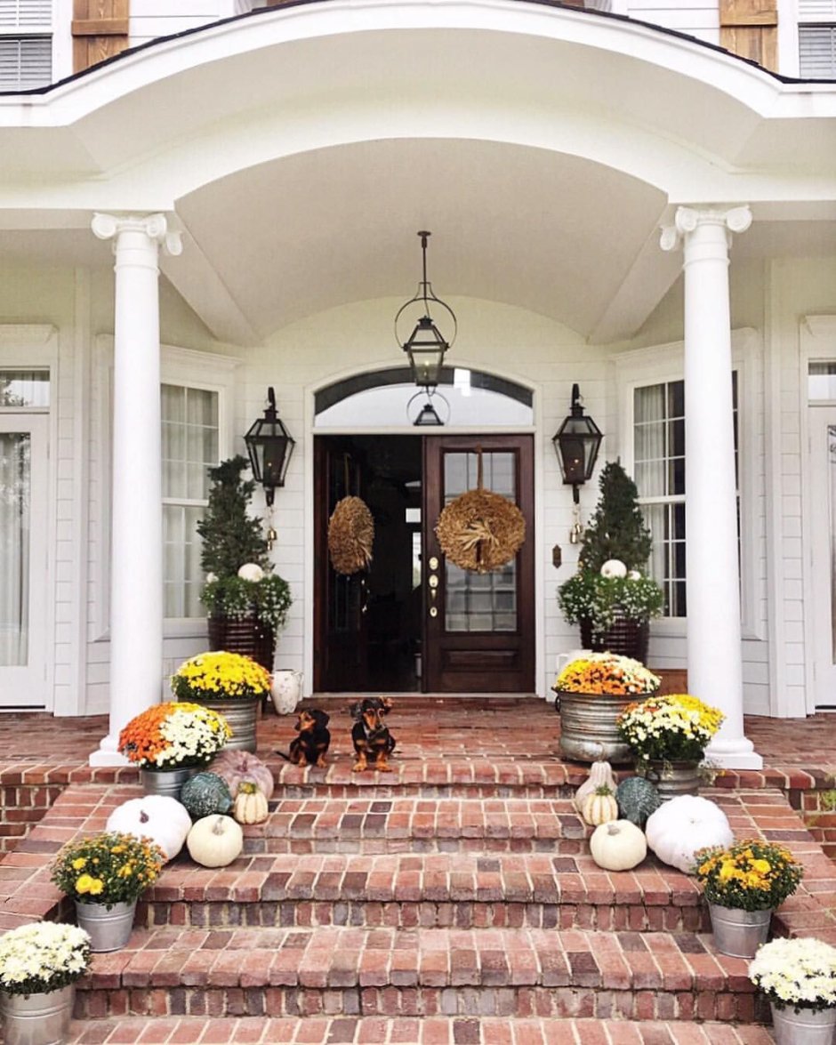 Декор крыльца тыквами