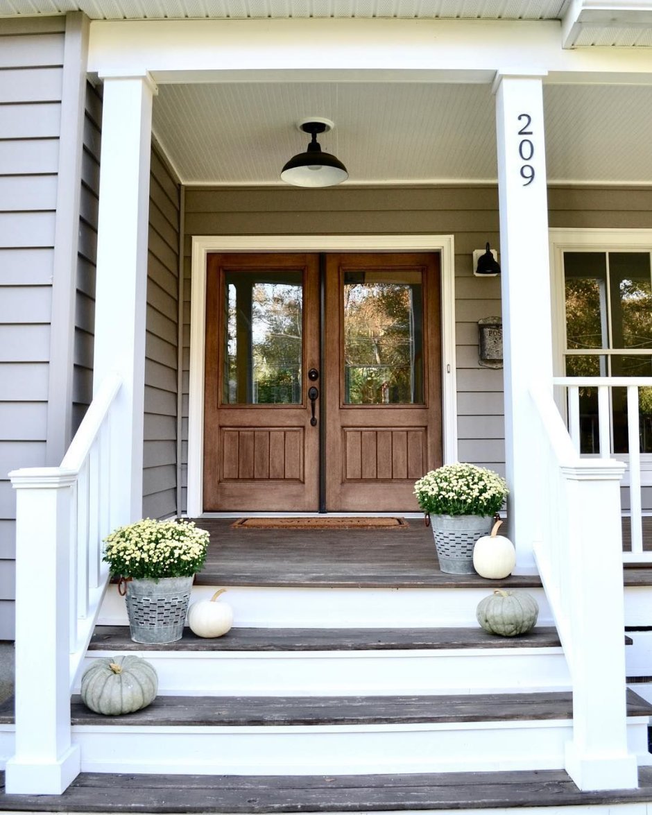 Декор крыльца