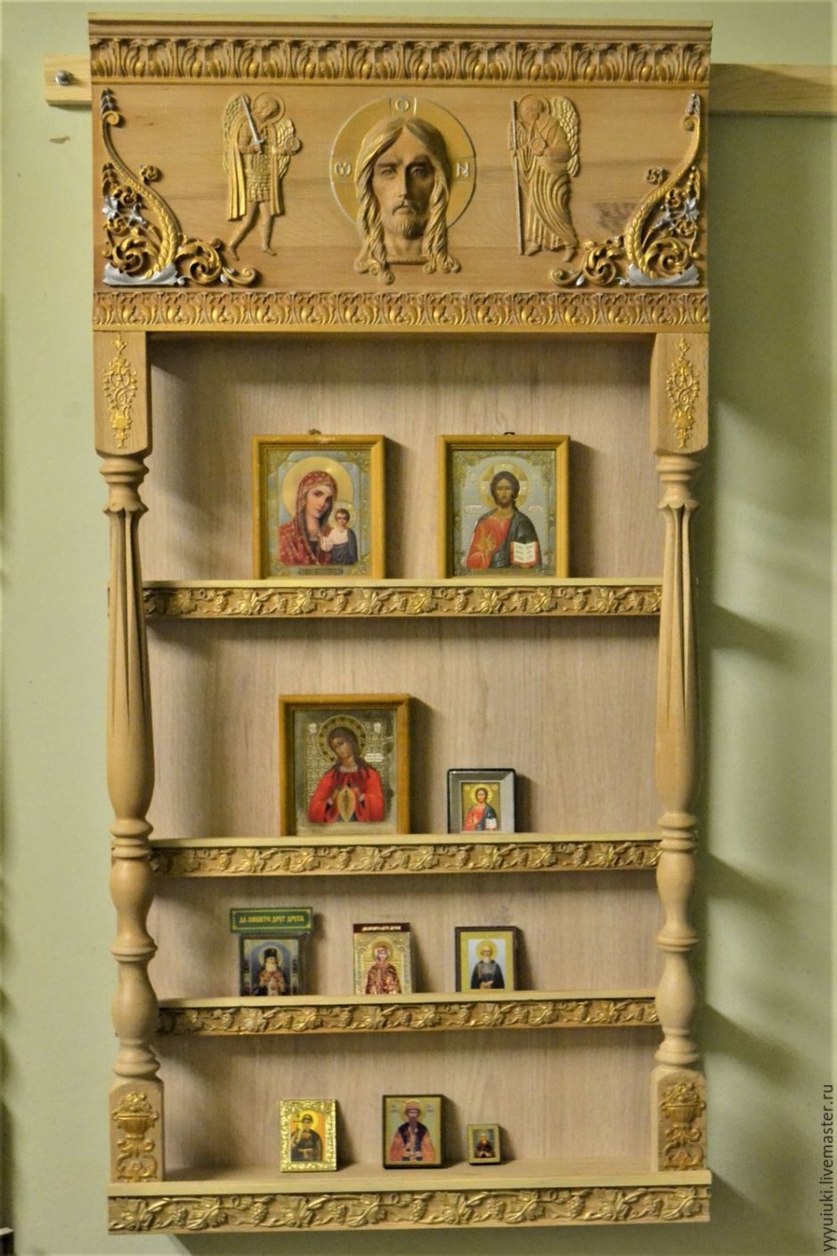 Домашний иконостас красный угол