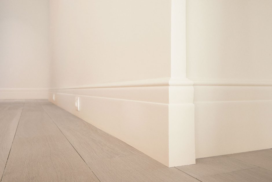 Плинтус Vynaflex Wood Skirting