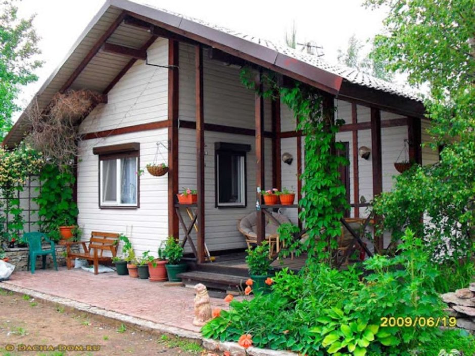 Фасад дачного домика