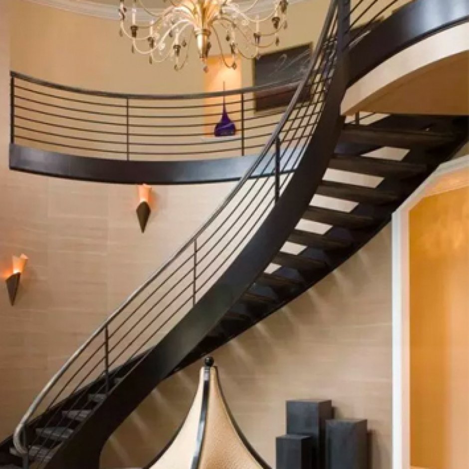 Лестница с лифтом в доме