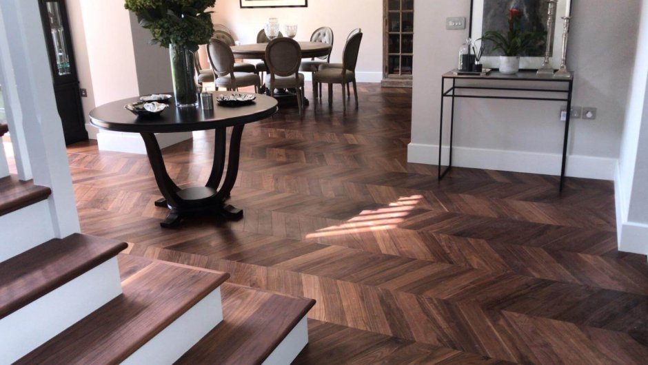 Chevron parquet Walnut Floor