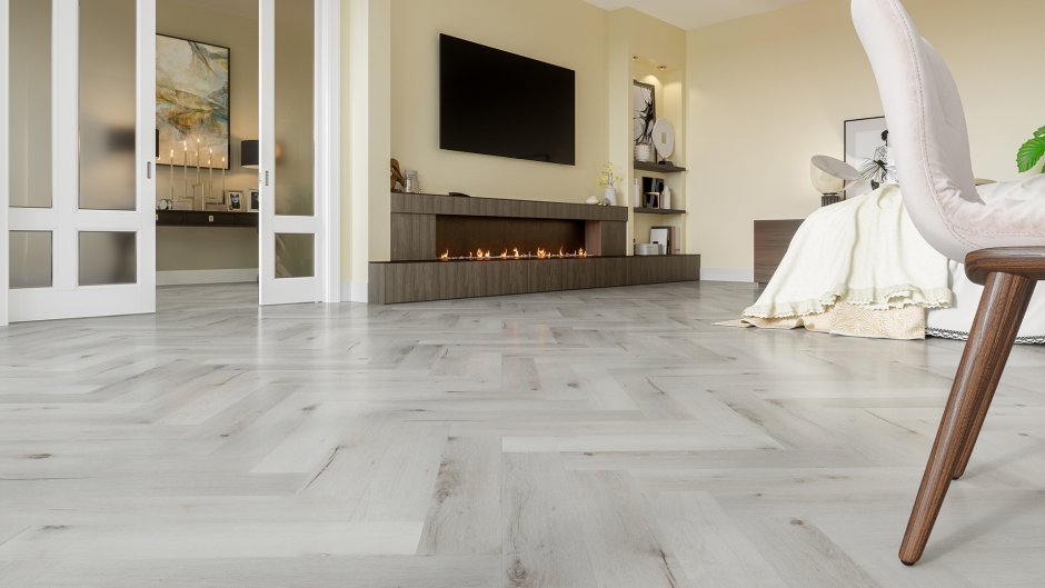 Паркет Engineered Oak Flooring 13/4x90x600 Chevron 45 Grade select , Bevels x4