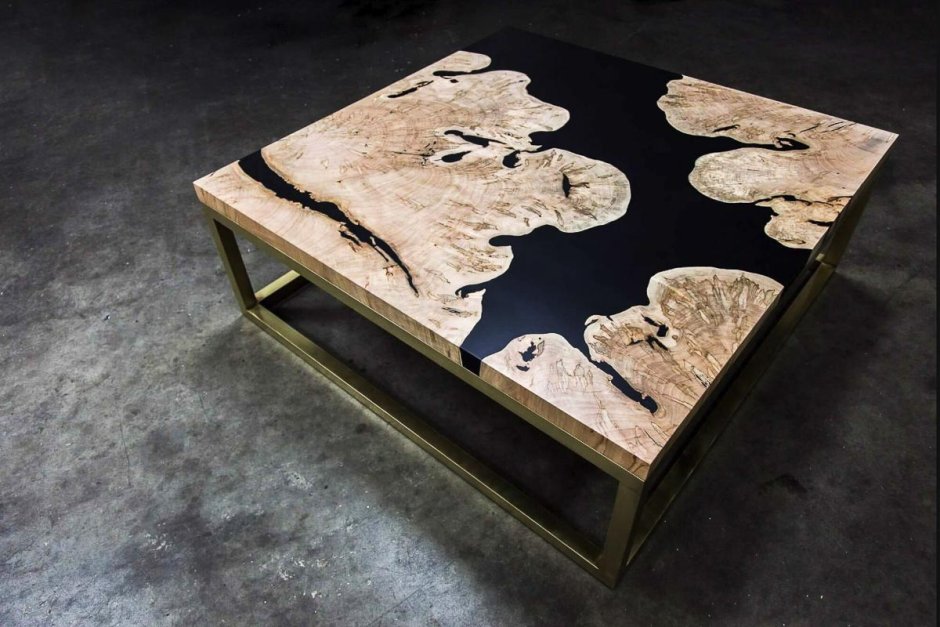 Деревянный журнальный стол Mesa de Centro