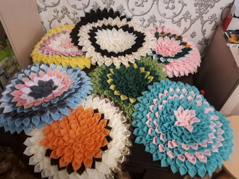 Коврик из остатков ткани