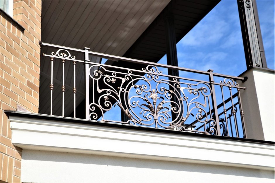 Классические балконные перила