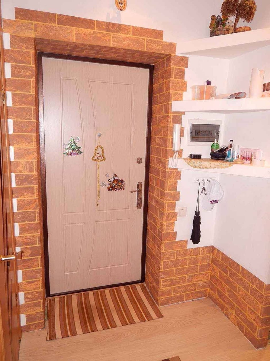 Уголки для дверных откосов