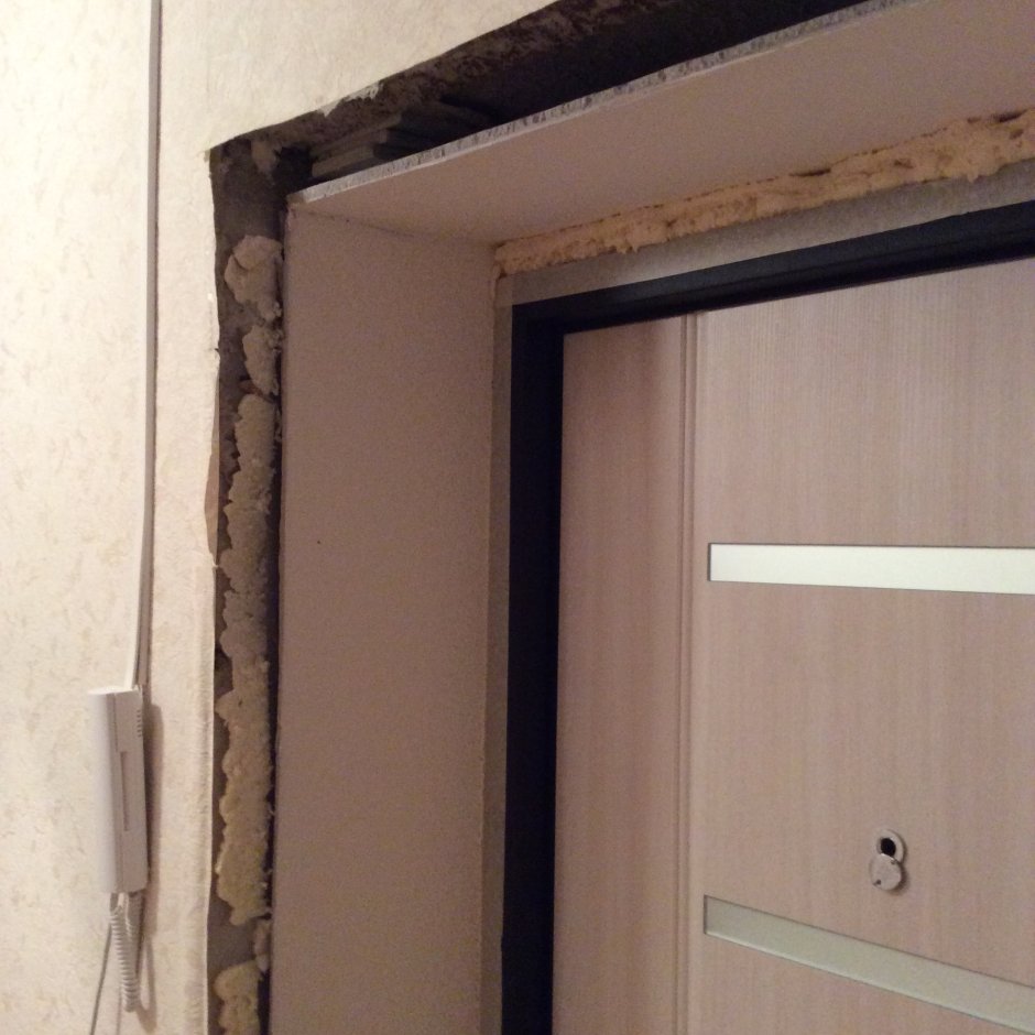 Отделка дверного проема входной двери