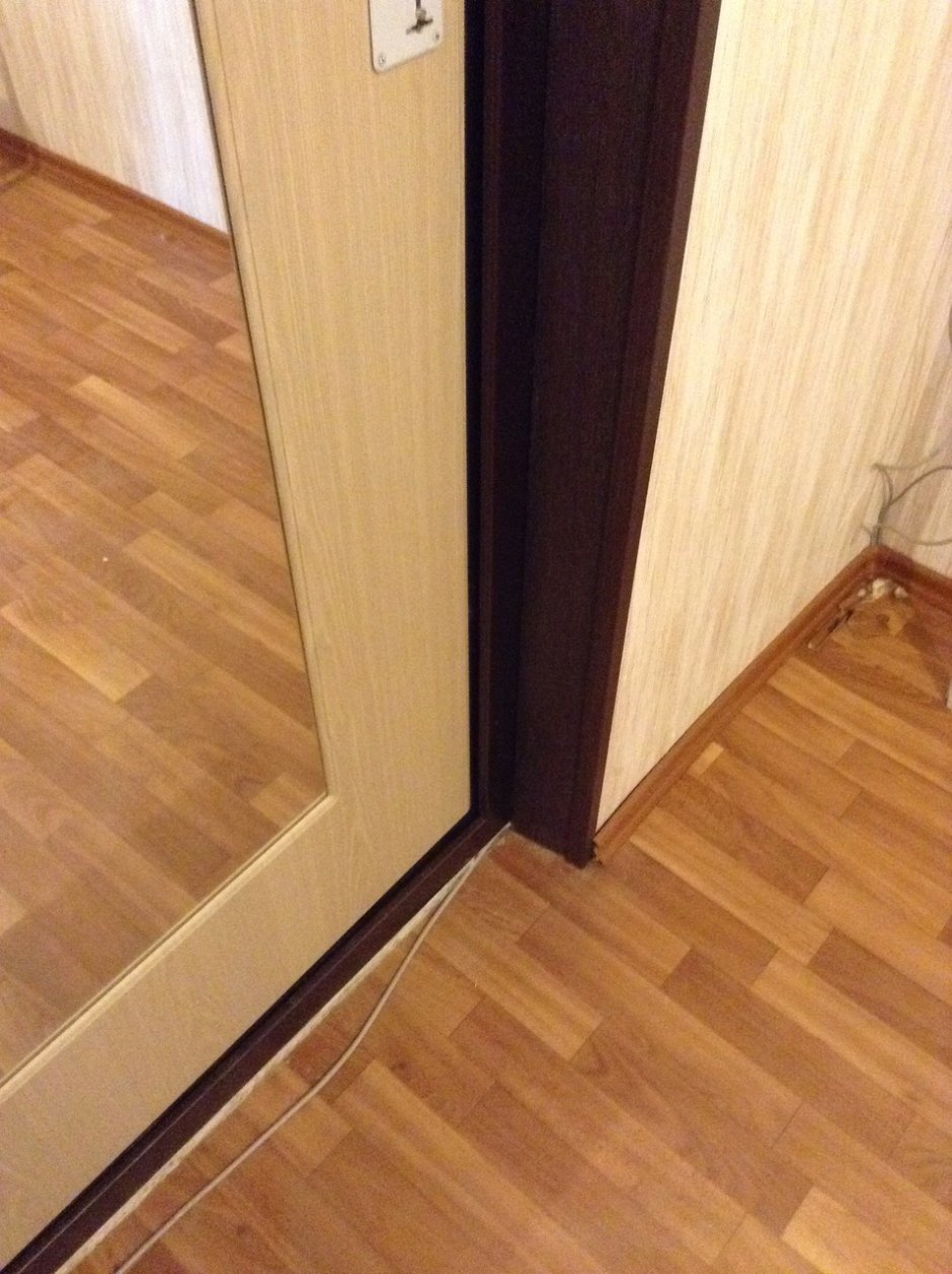 Отделка откосов входной двери