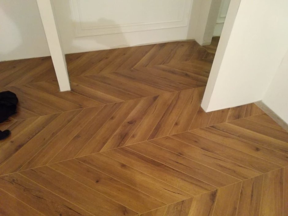Укладка ламината двух цветов