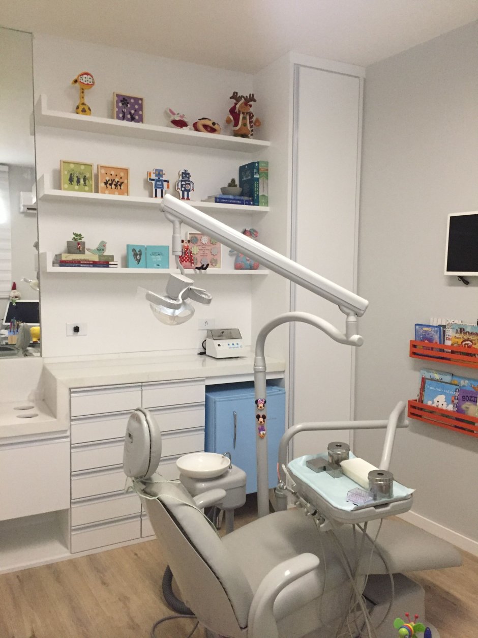 Перегородка в стоматологическом кабинете