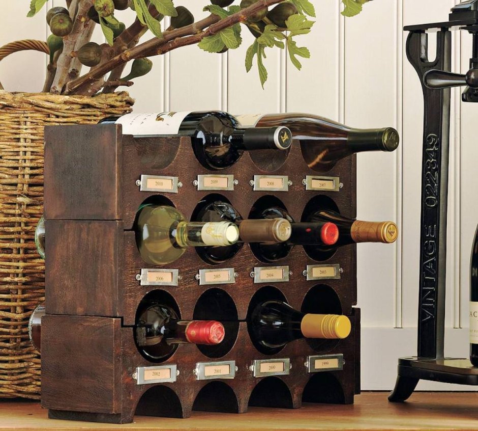 Modular picture in Wine