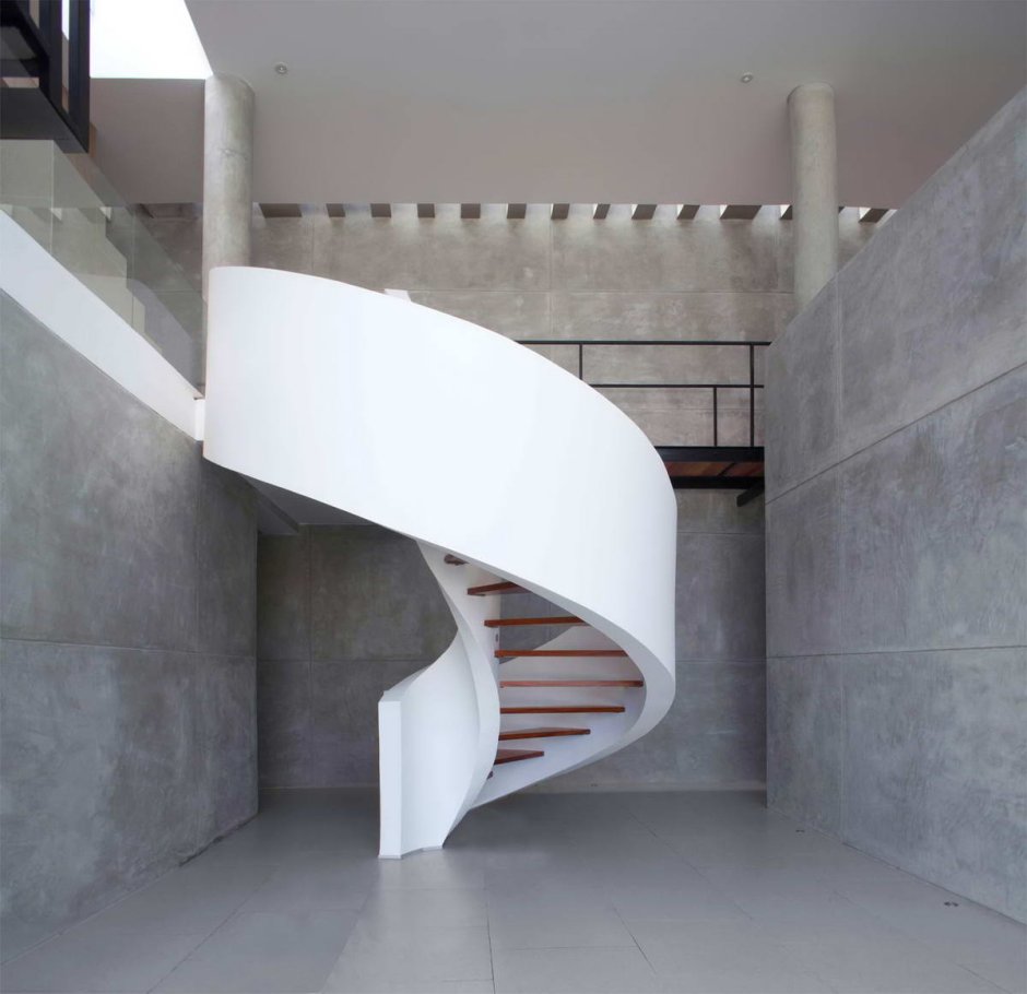 Лестница из архитектурного бетона