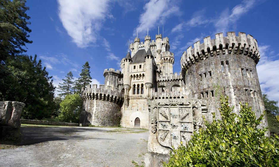 Замок Бутрон (Castillo de Butron)