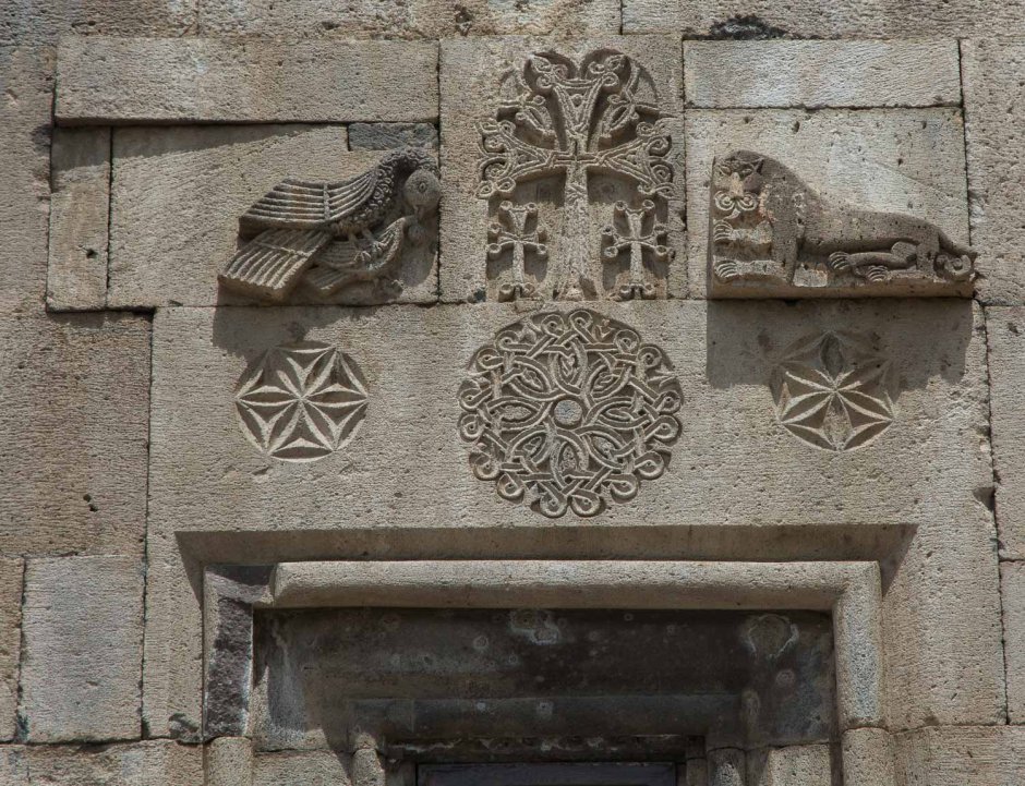 Армянский орнамент на Камне