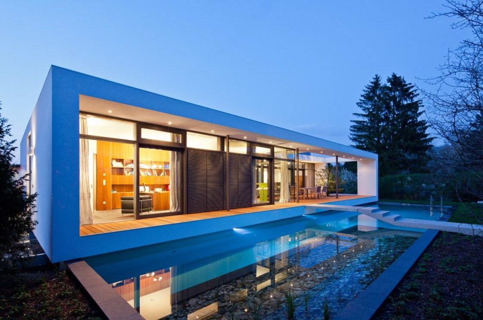 Дом в современном стиле с бассейном