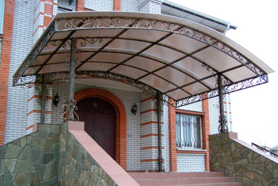 Полукруглое крыльцо