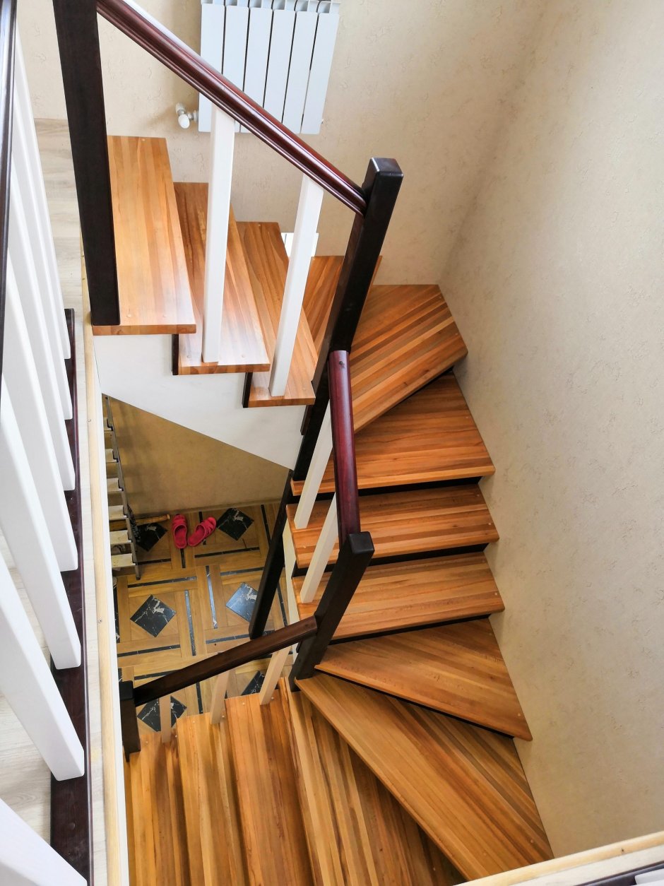 Облицовка лестницы с забежными ступенями
