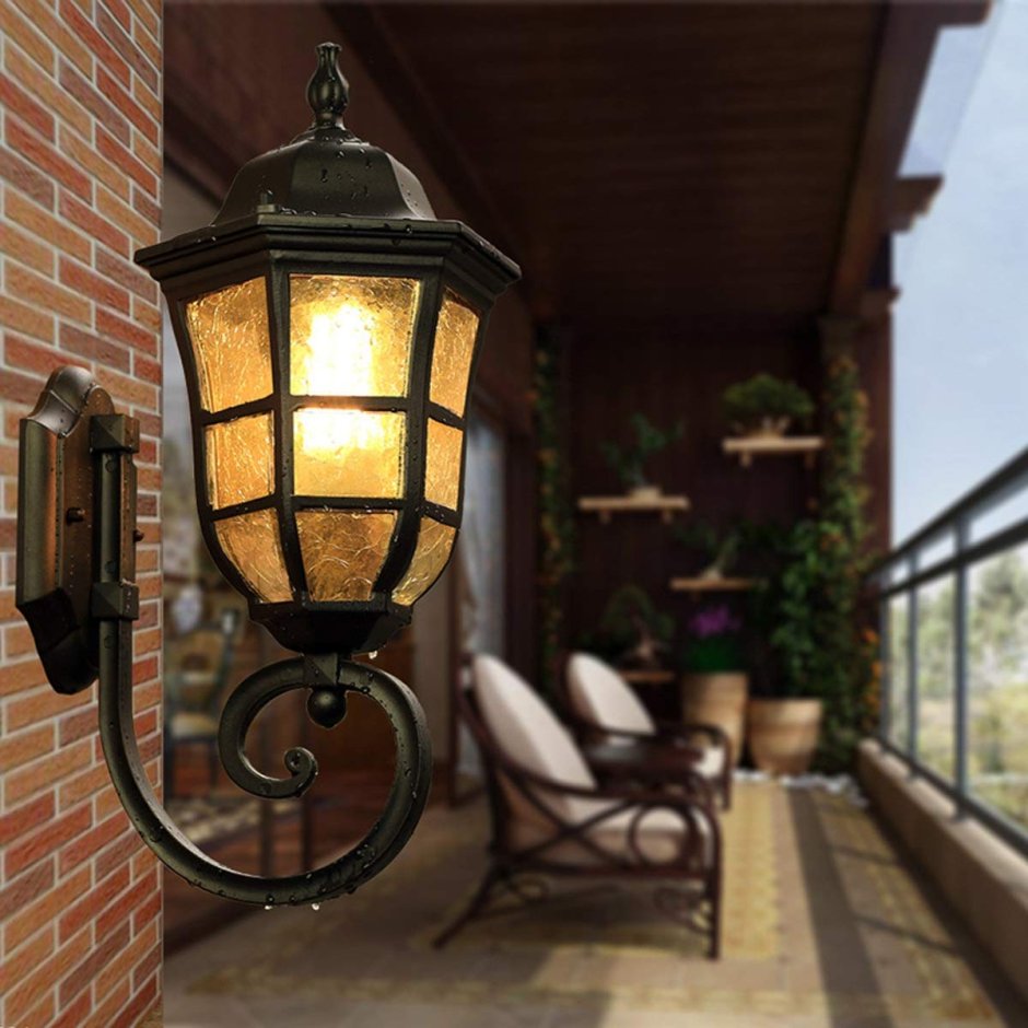 Лампа на балкон
