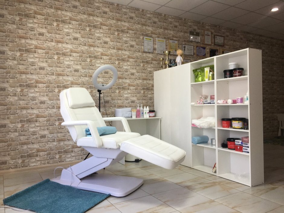 Интерьер студии депиляции
