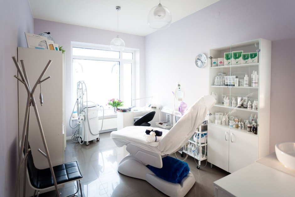 Зеркало в косметологический кабинет