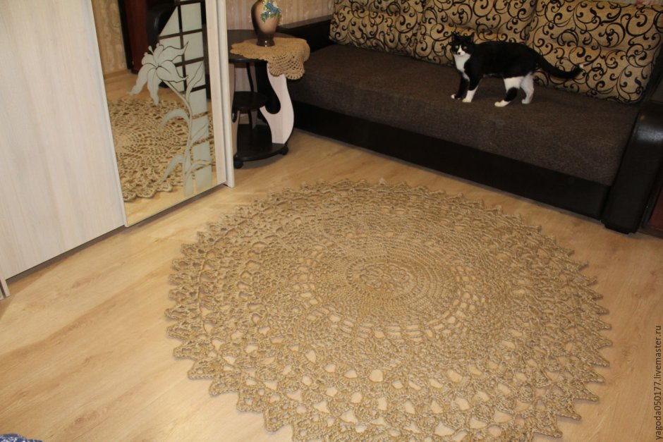 Квадратный коврик из джута