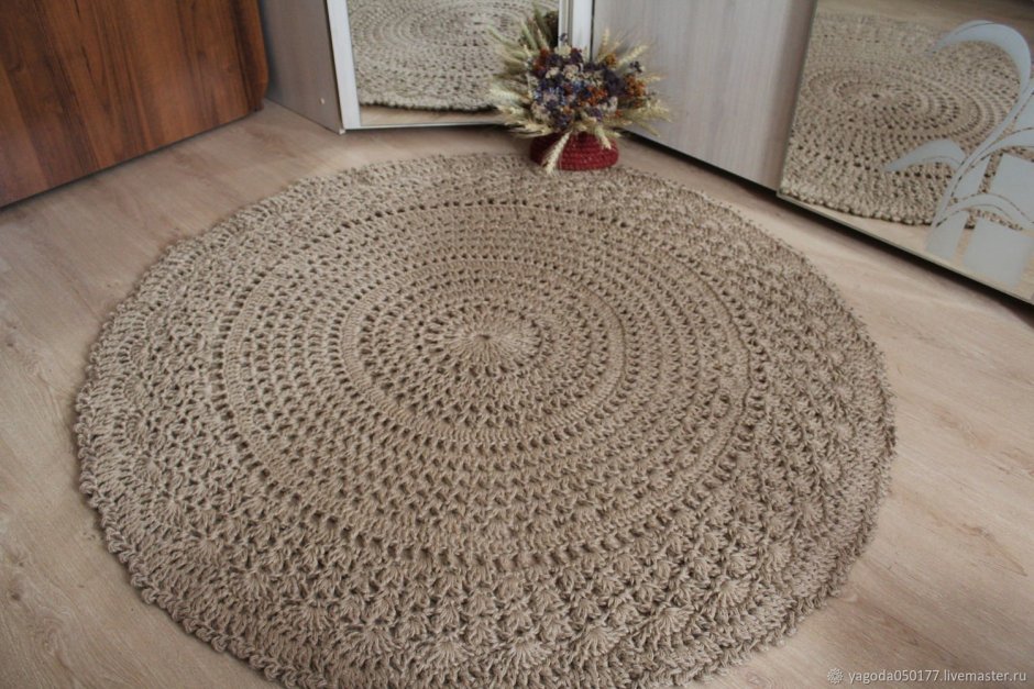 Плетеные коврики из джута