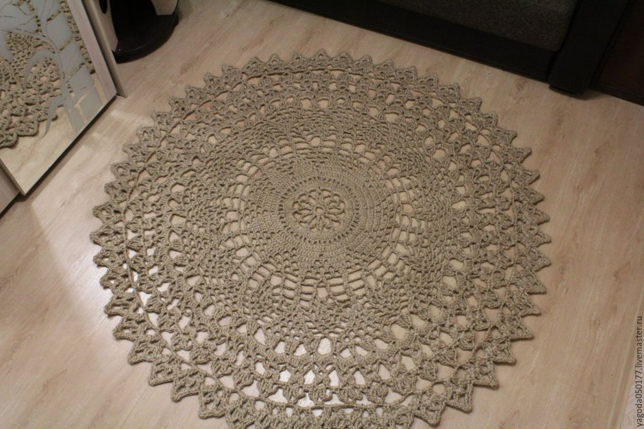 Ковры из джутовой нити
