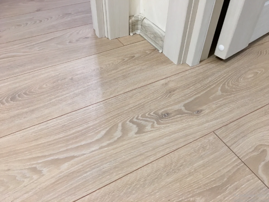Mátraparkett Antique White текстура