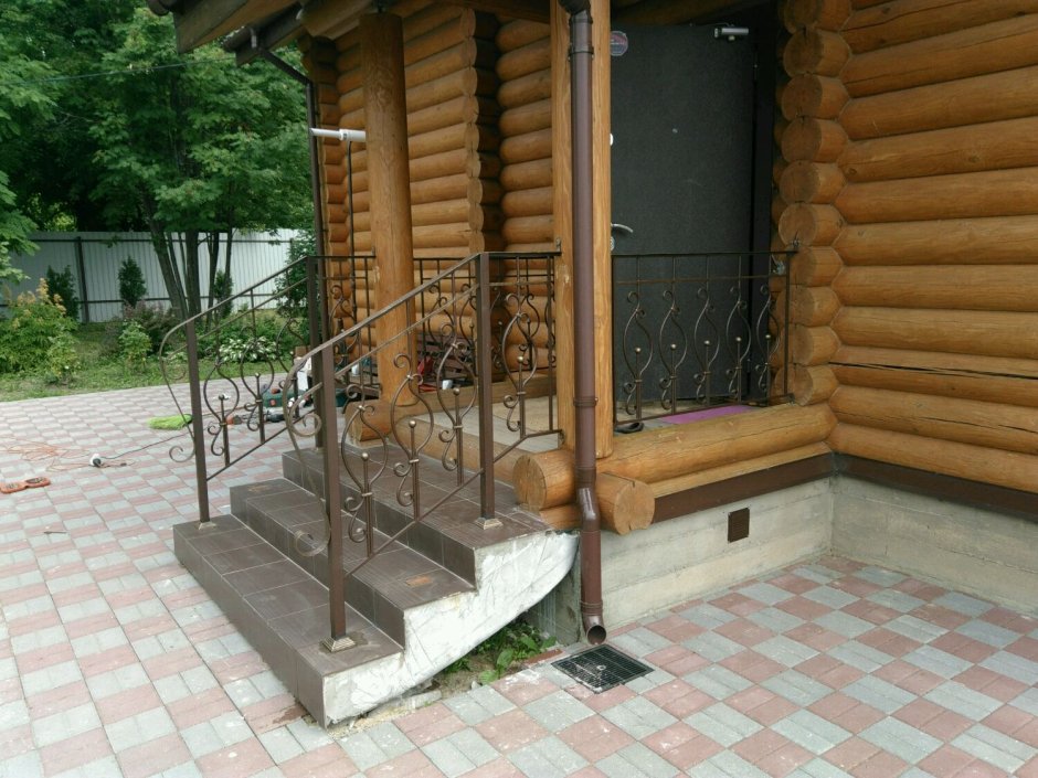 Кованые столбы для крыльца 3 , 5 м