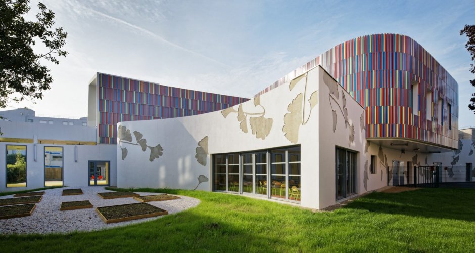 Фасады современных школ