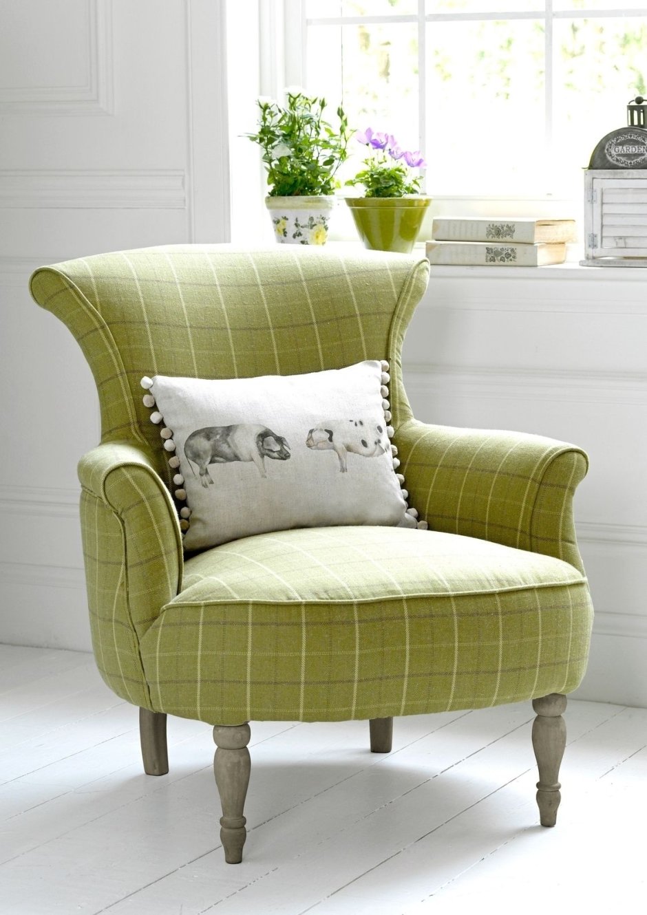 Velvet Swivel Chair