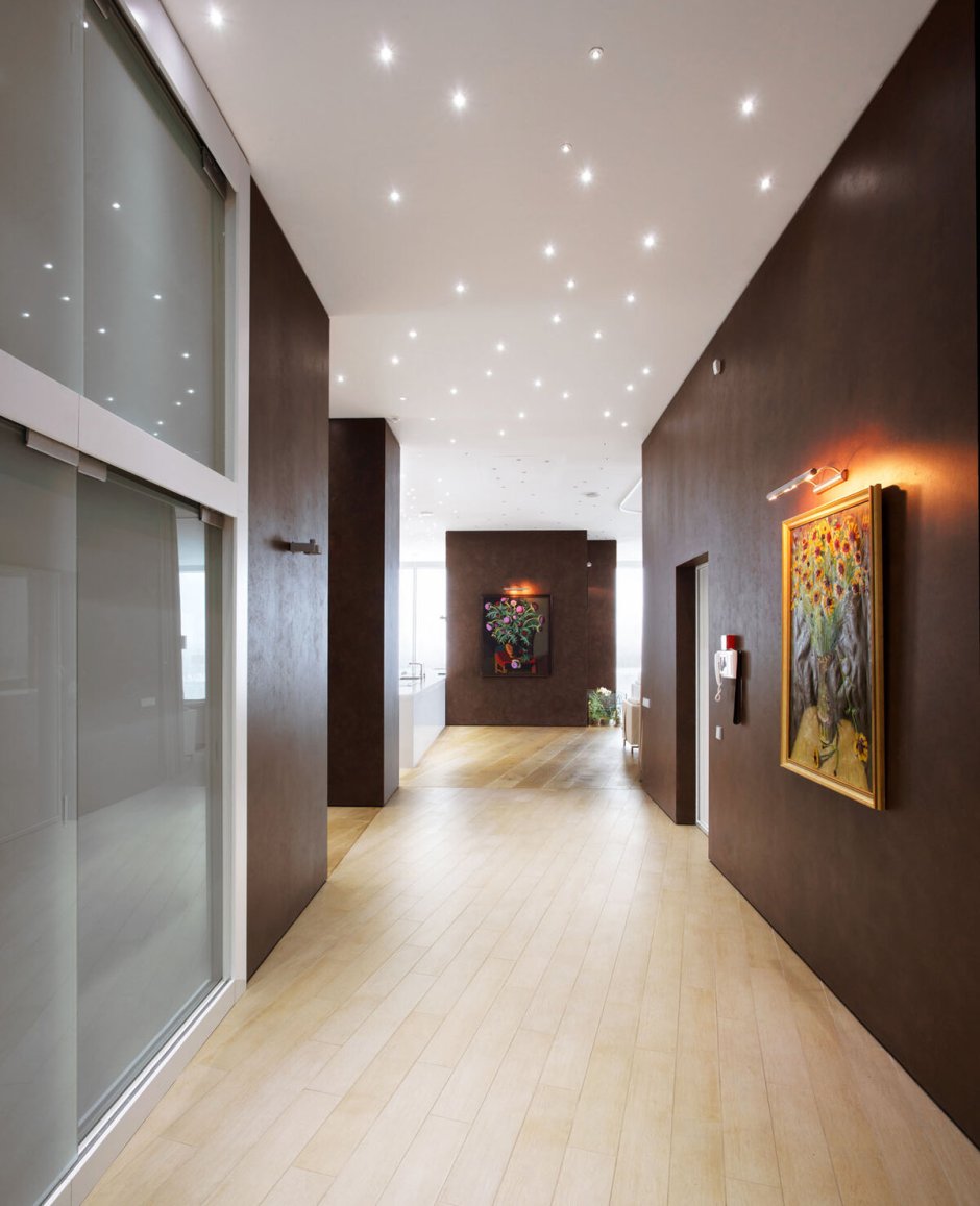 Потолок в коридоре